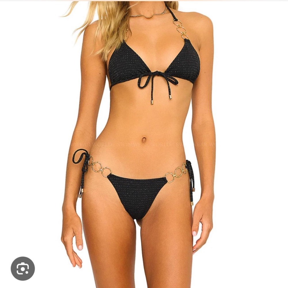 BEACH BUNNY
SHANNON TRI-AUDREY BIKINI Size Small